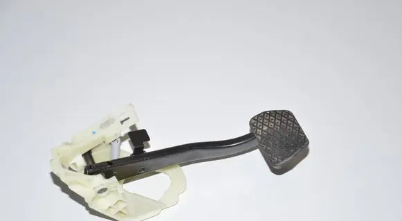 BMW 4 F32 F33 Brake pedal 6860648