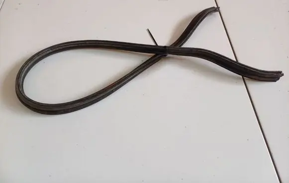 Ford Ka Rubber seal front coupe door 
