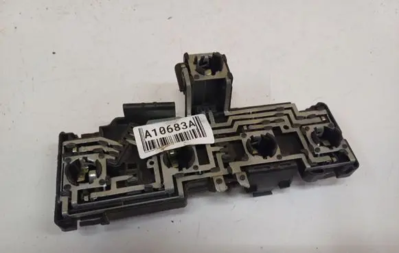 Volkswagen PASSAT B5.5 Tail light bulb cover holder 3B9945258B