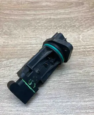 Nissan Primera Mass air flow meter F00C2G2039