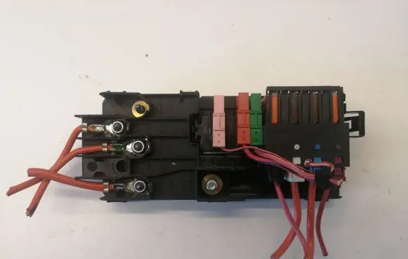 Mercedes-Benz GL X164 Fuse module 2115452601