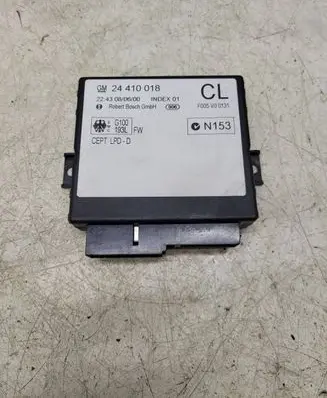 Opel Astra G Door central lock control unit/module 24410018