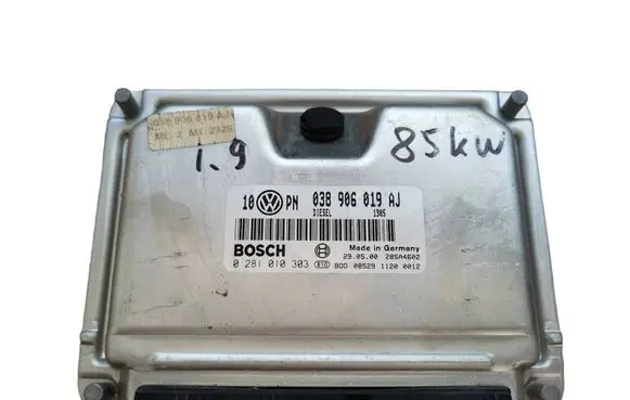 Volkswagen PASSAT B5 Engine control unit/module 038906019AJ 0281010303