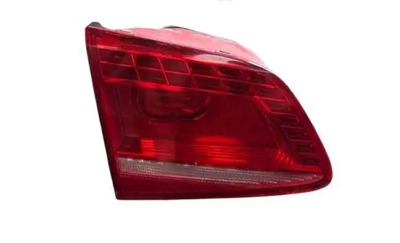 Tailgate rear/tail lights
