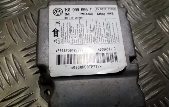 Volkswagen Golf V Airbag control unit/module 1K0909605T