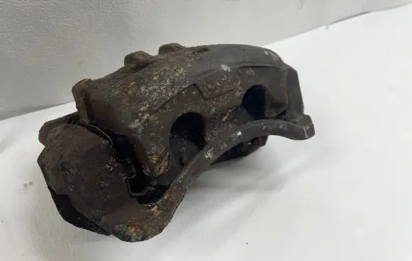 Chevrolet Captiva Front brake caliper