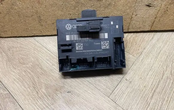 Audi A4 S4 B8 8K Door control unit/module 8K0959793H 8K0959793D