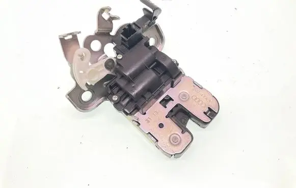 Audi A3 S3 8V Tailgate/trunk/boot lock/catch/latch 8R0827505