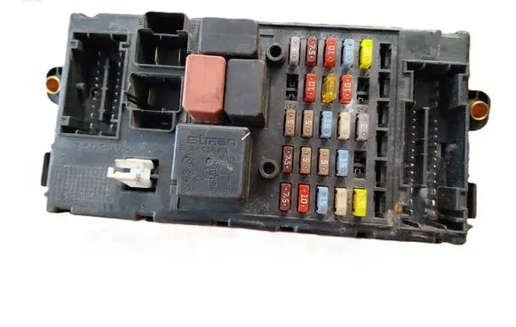 Iveco Daily 4th gen Fuse module 69500009 554953020000