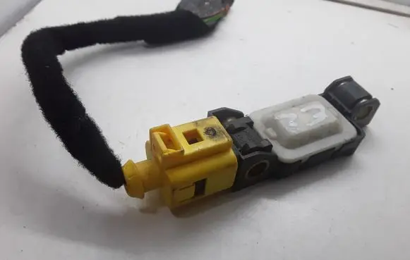Audi A6 S6 C5 4B Airbag deployment crash/impact sensor 4B0959643E