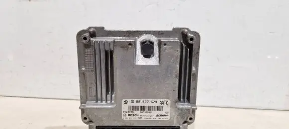 Opel Insignia A Engine control unit/module 55577674