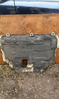 Volvo S40 Engine splash shield/under tray