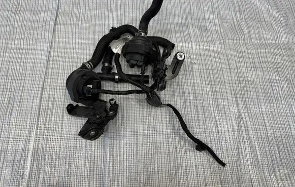 Maserati Ghibli Water pump 670154656