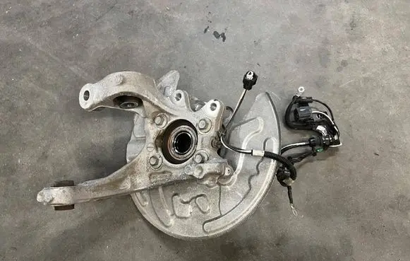 Ford Explorer VI Rear wheel hub spindle/knuckle M1MT14B599AB LB5C5B759AC