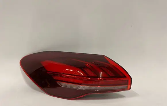 Audi A5 Rear/tail lights 8B3945091