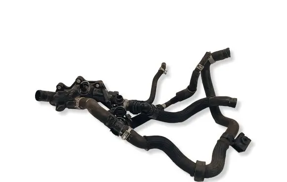 Nissan Qashqai Thermostat/thermostat housing 110608635R