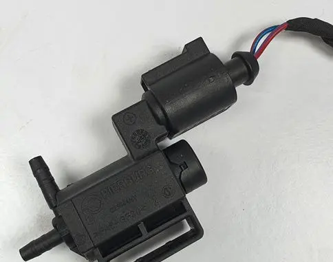 Volkswagen Polo V 6R Valve vacuum 037906283C