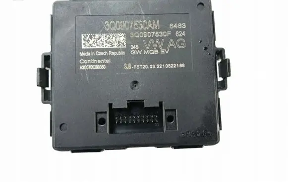 Volkswagen PASSAT Trunk lid opening control unit 3Q0907530AM