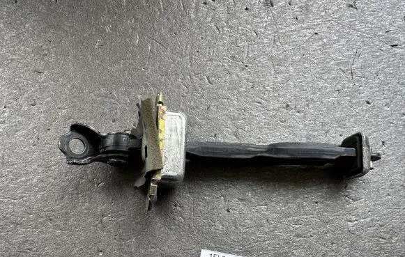 Nissan Patrol Y61 Rear door check strap stopper 82430VB000