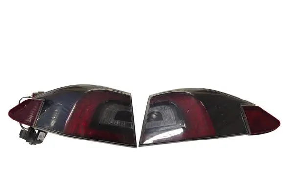 Tesla Model S Rear/tail lights 600591800G T19H0820557