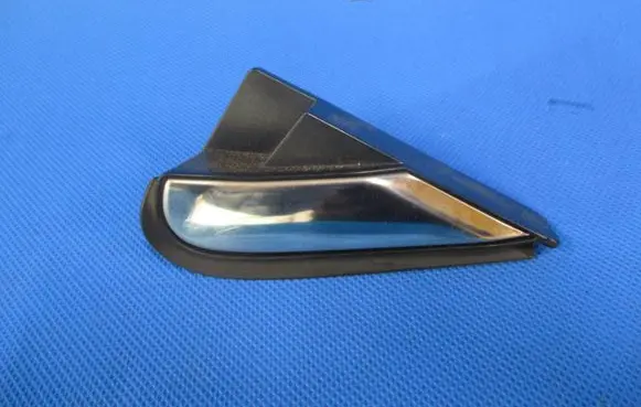 Subaru Forester SK Front arch trim 
