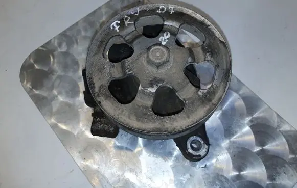 Honda FR-V Power steering pump
