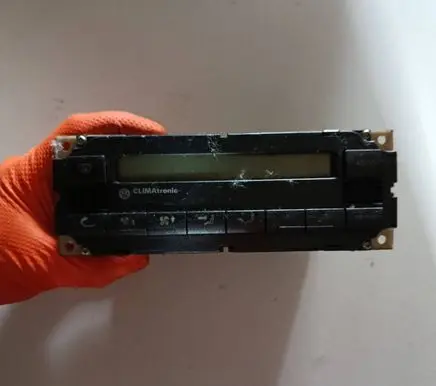 Audi A4 S4 B5 8D Climate control unit 5HB00761700 1J1907044