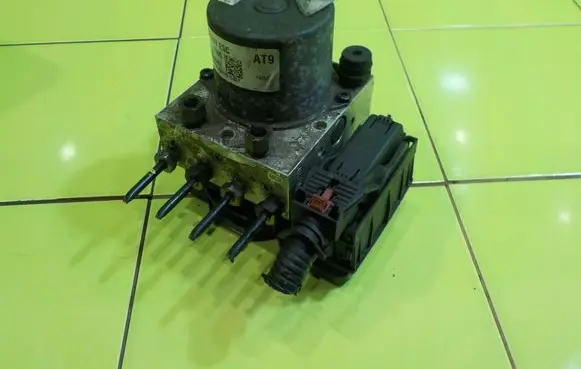 Opel Mokka ABS Pump 688250455