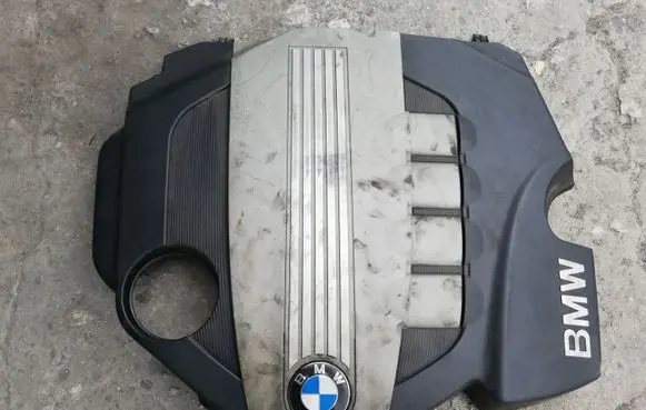 BMW 1 E81 E87 Engine cover (trim) 1147797410