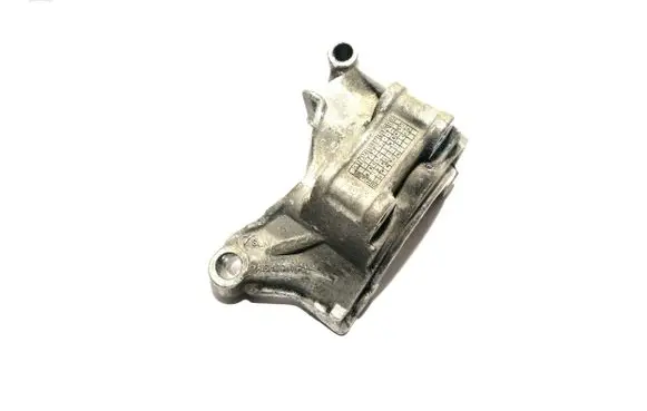 Audi Q7 4L Power steering pump mounting bracket 06E145393G