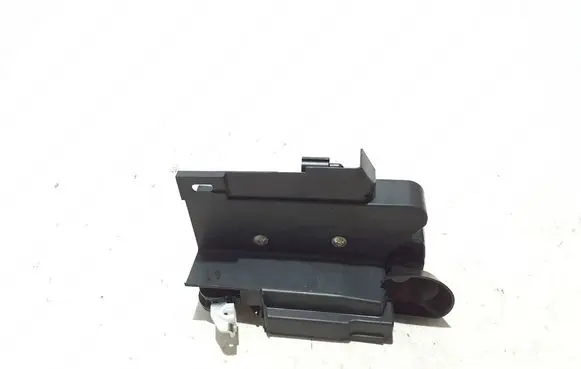 Dacia Duster Front door lock 805036321R