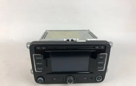 Volkswagen Scirocco Radio/CD/DVD/GPS head unit 1Q0035279B
