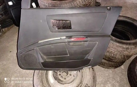 Cadillac SRX Front door card panel trim
