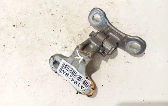 Volvo C30 Front door upper hinge 30784887