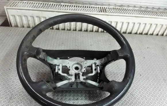 Toyota Avensis Verso Steering wheel