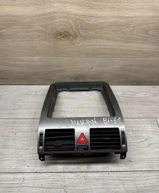 Volkswagen Touran I Dash center air vent grill 1T1819728C