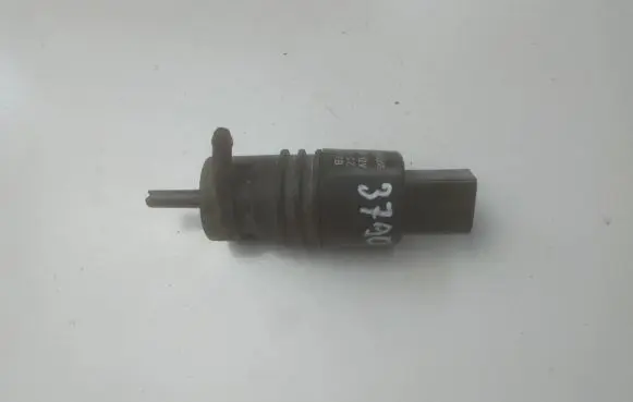 Suzuki Swift II Windscreen/windshield washer pump 13250356