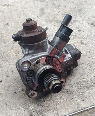 Audi Q7 4L Fuel injection high pressure pump 0445010632 059130755AK
