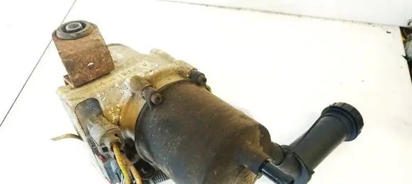 Citroen C4 I Power steering pump 9656400980