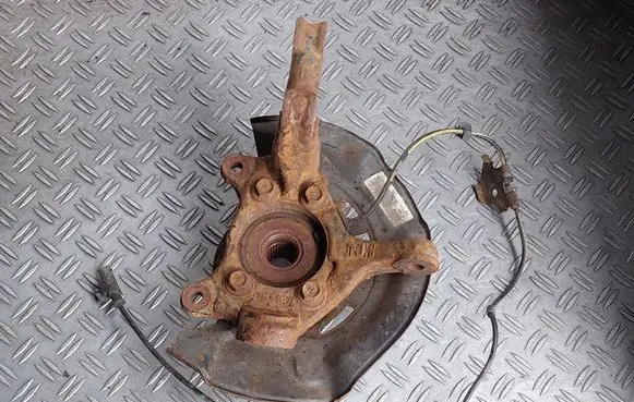 Toyota Avensis T270 Front wheel hub