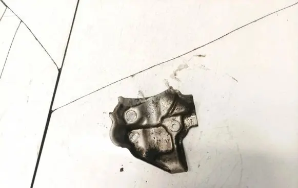 Honda CR-V Engine mounting bracket