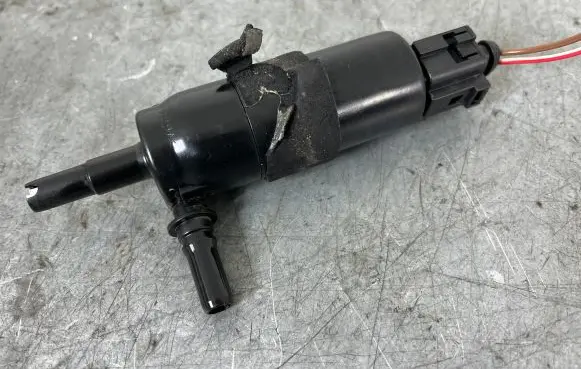 Audi A4 S4 B8 8K Headlight washer pump 8K0955681
