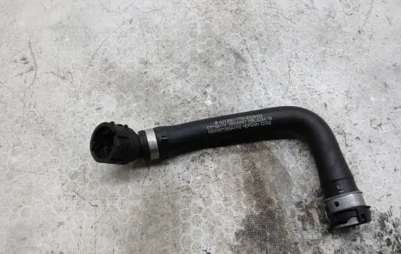 Mercedes-Benz E W213 Engine coolant pipe/hose A2135017700 CT158174 18566687