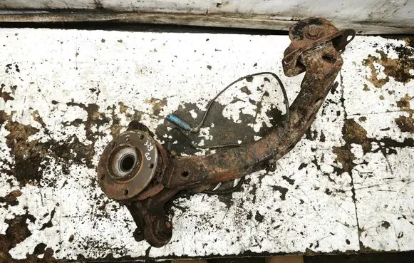 BMW 3 E46 Rear wheel hub spindle/knuckle 