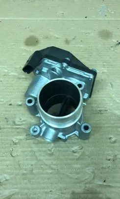 Volkswagen Golf VI Throttle valve 03L128063R