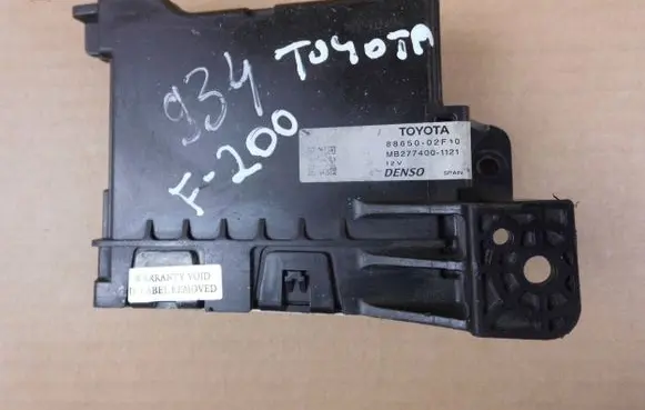 Toyota Auris E180 Air conditioner control unit module 8865002F10