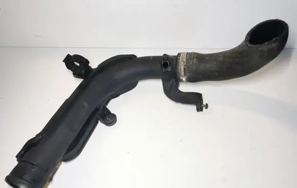 Volkswagen Caddy Intercooler hose/pipe 1K0145770AE