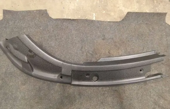 Audi TT Mk1 Radiator trim 8N0860442E