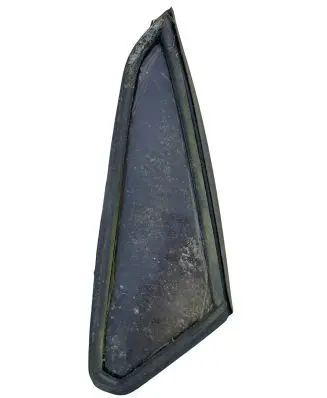 Audi 80 90 B2 Rear vent window glass 