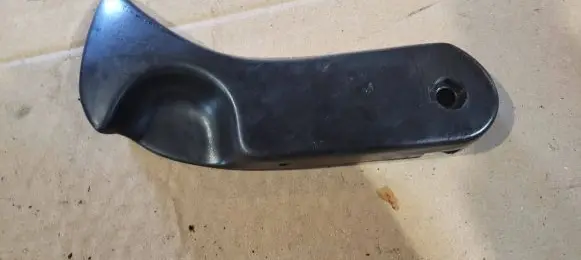 BMW 5 E39 Engine bonnet (hood) release handle 8226621